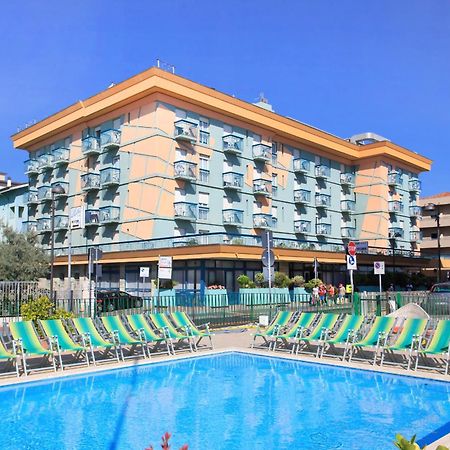 Big Family Hotel Μπελάρια-Ιτζέα Μαρίνα Εξωτερικό φωτογραφία