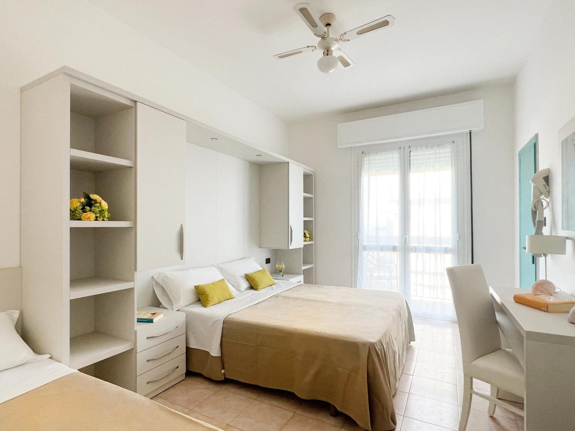 Big Family Hotel Μπελάρια-Ιτζέα Μαρίνα Εξωτερικό φωτογραφία