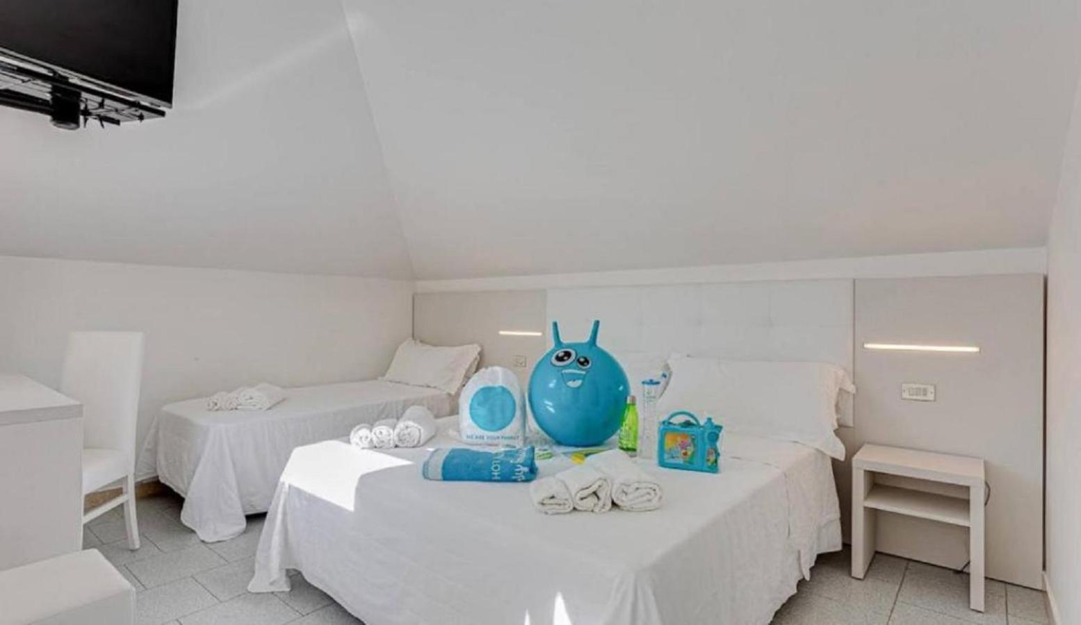 Big Family Hotel Μπελάρια-Ιτζέα Μαρίνα Εξωτερικό φωτογραφία