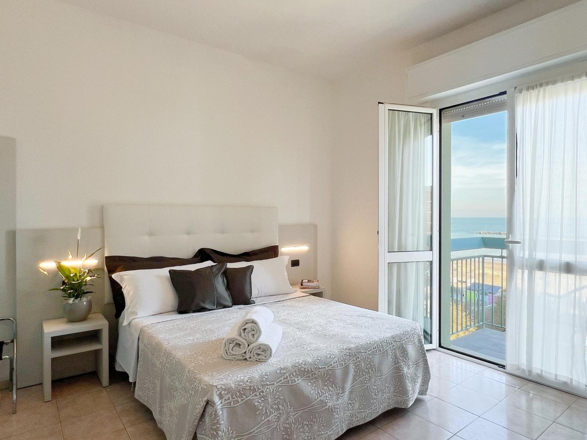 Big Family Hotel Μπελάρια-Ιτζέα Μαρίνα Εξωτερικό φωτογραφία